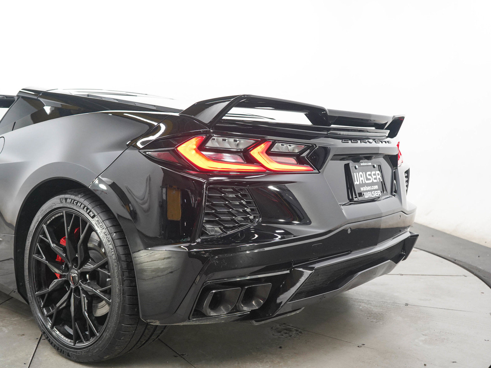 Used 2023 Chevrolet Corvette Stingray Coupe w/ Z51 Performance Package RWD image 12