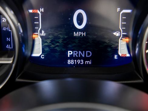 Used 2019 Jeep Wrangler Rubicon w/ Safety Group AWD/4WD image 46