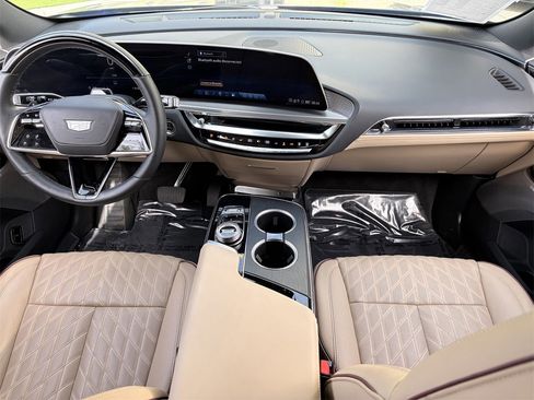Used 2024 Cadillac Lyriq Luxury w/ Nappa Leather Package image 16
