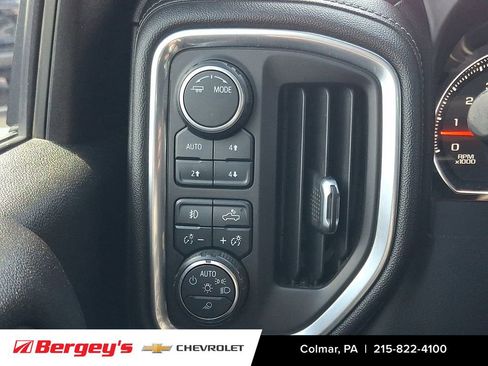 Used 2020 Chevrolet Silverado 2500 LTZ w/ LTZ Convenience Package AWD/4WD image 27