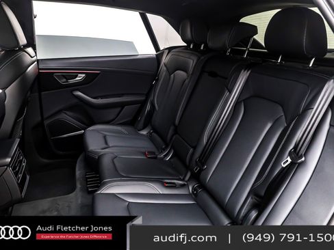 New 2026 Audi Q8 Prestige image 8