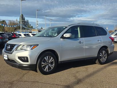 Used 2018 Nissan Pathfinder SV