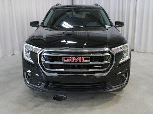 Used 2024 GMC Terrain AT4 w/ Infotainment Package II AWD/4WD image 29