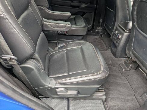 Used 2020 Ford Explorer XLT w/ Equipment Group 202A AWD/4WD image 14