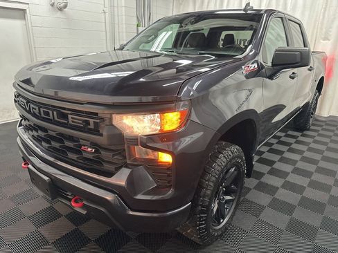 Used 2022 Chevrolet Silverado 1500 Custom Trail Boss AWD/4WD image 4