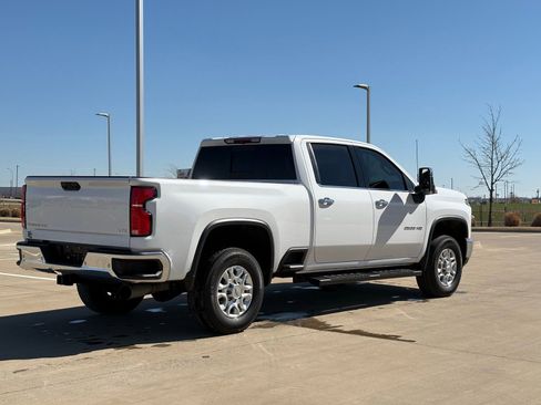 Used 2024 Chevrolet Silverado 2500 LTZ w/ LTZ Convenience Package image 7