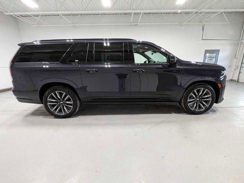 Certified 2023 Cadillac Escalade ESV Sport Platinum w/ Heavy-Duty Trailer Package image 7