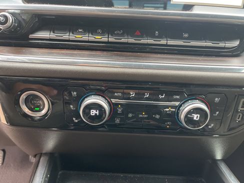 Used 2023 GMC Sierra 1500 SLT w/ SLT Convenience Package image 11