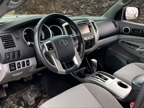 Used 2013 Toyota Tacoma 4x4 Double Cab w/ SR5 Pkg image 12