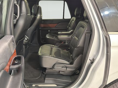 Used 2020 Lincoln Navigator L Reserve RWD image 22