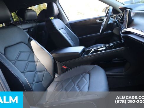Used 2025 Volkswagen Atlas SE image 29