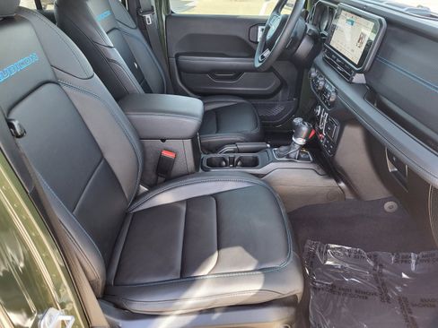 Used 2024 Jeep Wrangler Unlimited Rubicon 4xe image 22