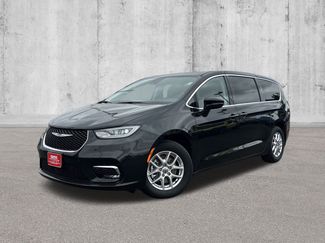 Used 2023 Chrysler Pacifica Touring-L image 1