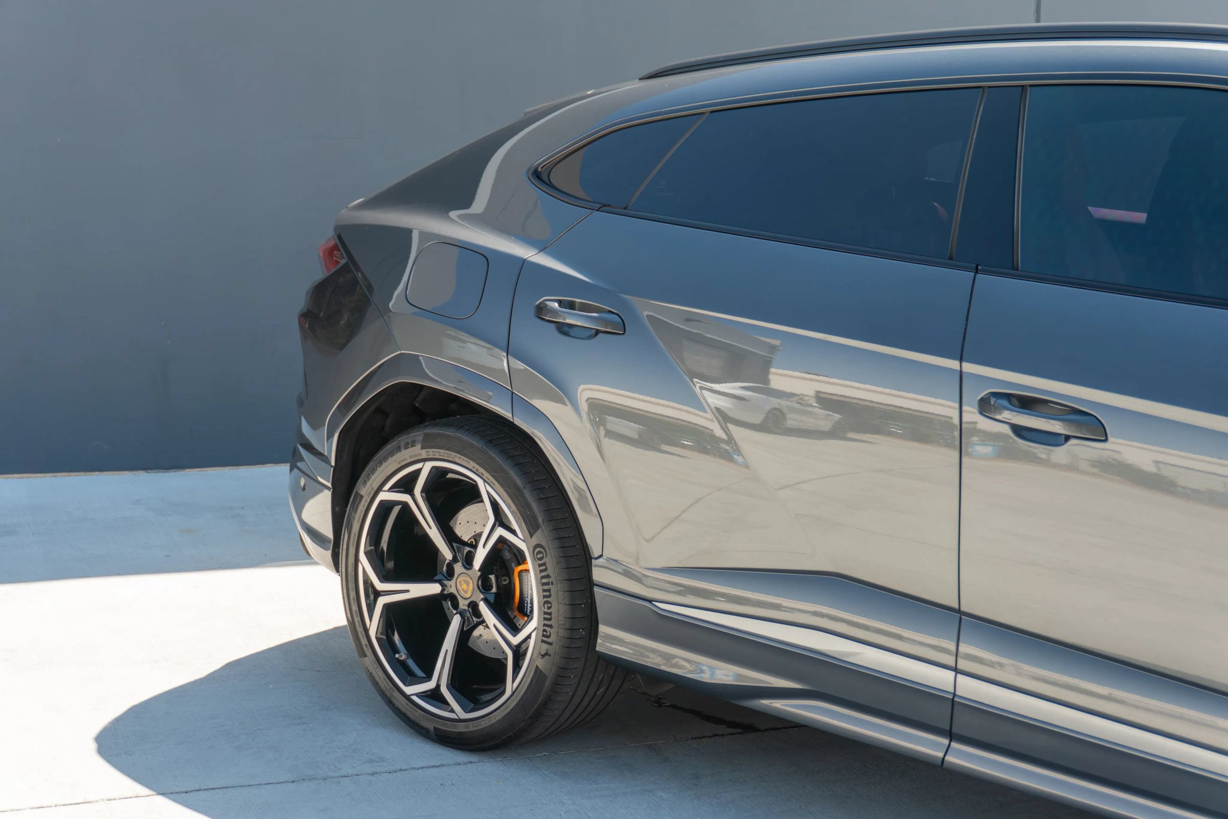 Used 2019 Lamborghini Urus AWD/4WD image 33