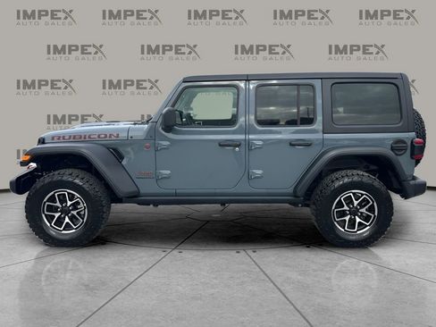 Used 2025 Jeep Wrangler Unlimited Rubicon image 2