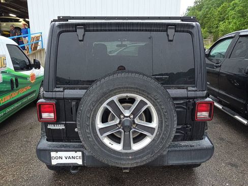 Used 2019 Jeep Wrangler Unlimited Sport S AWD/4WD image 5