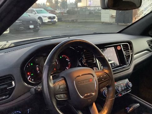Used 2023 Dodge Durango GT image 2