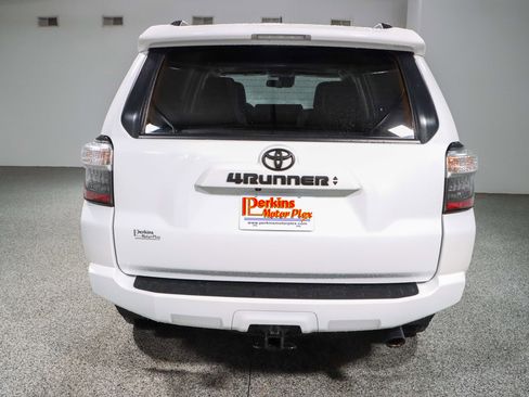 Used 2024 Toyota 4Runner SR5 Premium w/ Moonroof Package AWD/4WD image 8