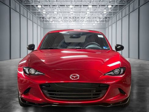Used 2025 MAZDA MX-5 Miata RF Club w/ Weather Package RWD image 8