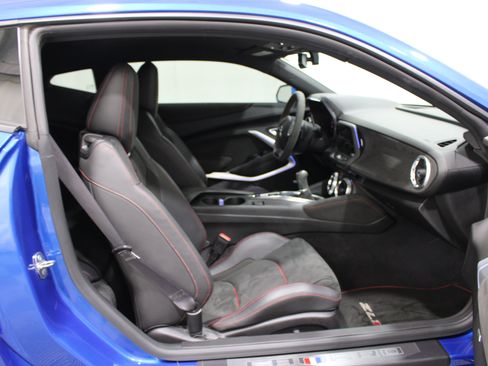 Used 2017 Chevrolet Camaro ZL1 RWD image 26