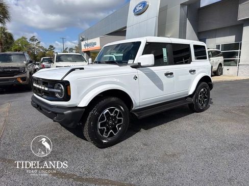 New 2026 Ford Bronco Outer Banks image 3