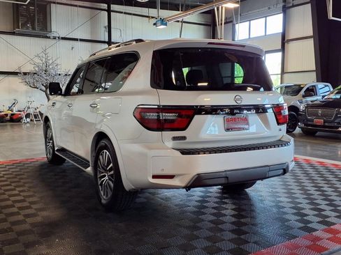 Used 2023 Nissan Armada SL w/ Captain's Chairs Package AWD/4WD image 4