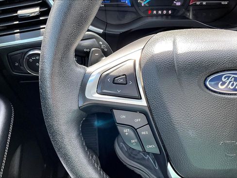 Used 2018 Ford Edge Titanium w/ Equipment Group 301A FWD image 22