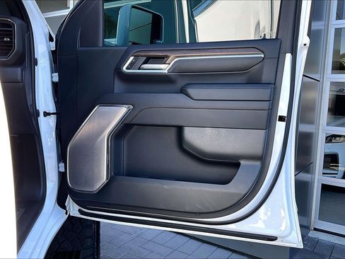 Used 2024 Chevrolet Silverado 2500 High Country w/ Technology Package image 24