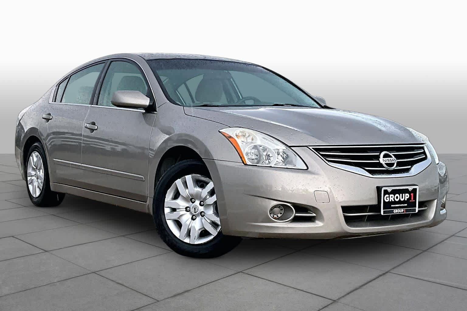 Used 2012 Nissan Altima 2.5 S FWD image 2