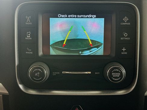 Used 2018 RAM 1500 Classic SLT image 22