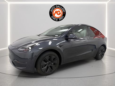Used 2025 Tesla Model Y Long Range AWD/4WD image 7