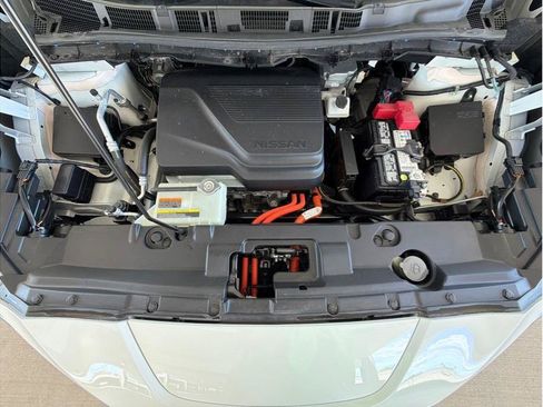 Used 2025 Nissan Leaf S FWD image 32
