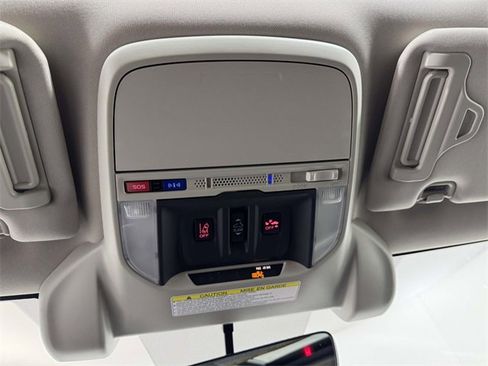 Used 2021 Subaru Forester Limited image 25