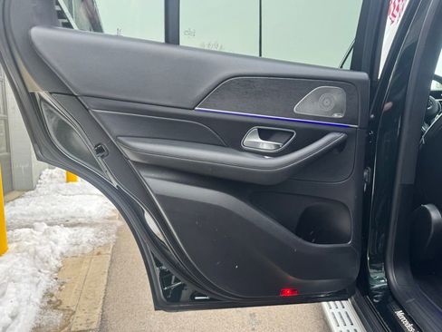 Used 2022 Mercedes-Benz GLE 350 4MATIC w/ Premium Package image 32