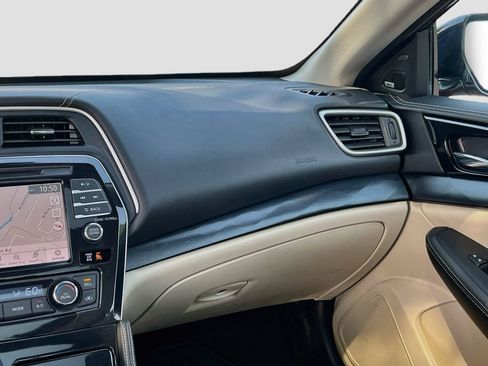 Used 2023 Nissan Maxima Platinum w/ Sport Mat Group FWD image 24