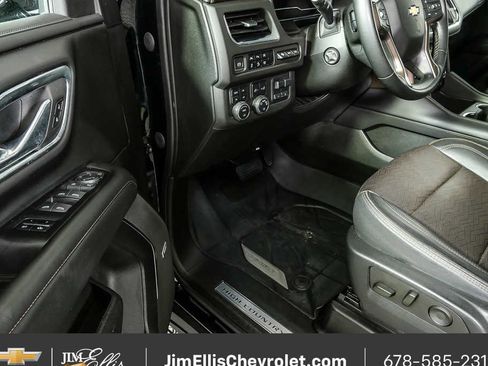 Used 2023 Chevrolet Suburban High Country w/ LPO, Illumination Package AWD/4WD image 8