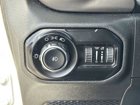 Used 2019 Jeep Wrangler Sport image 41