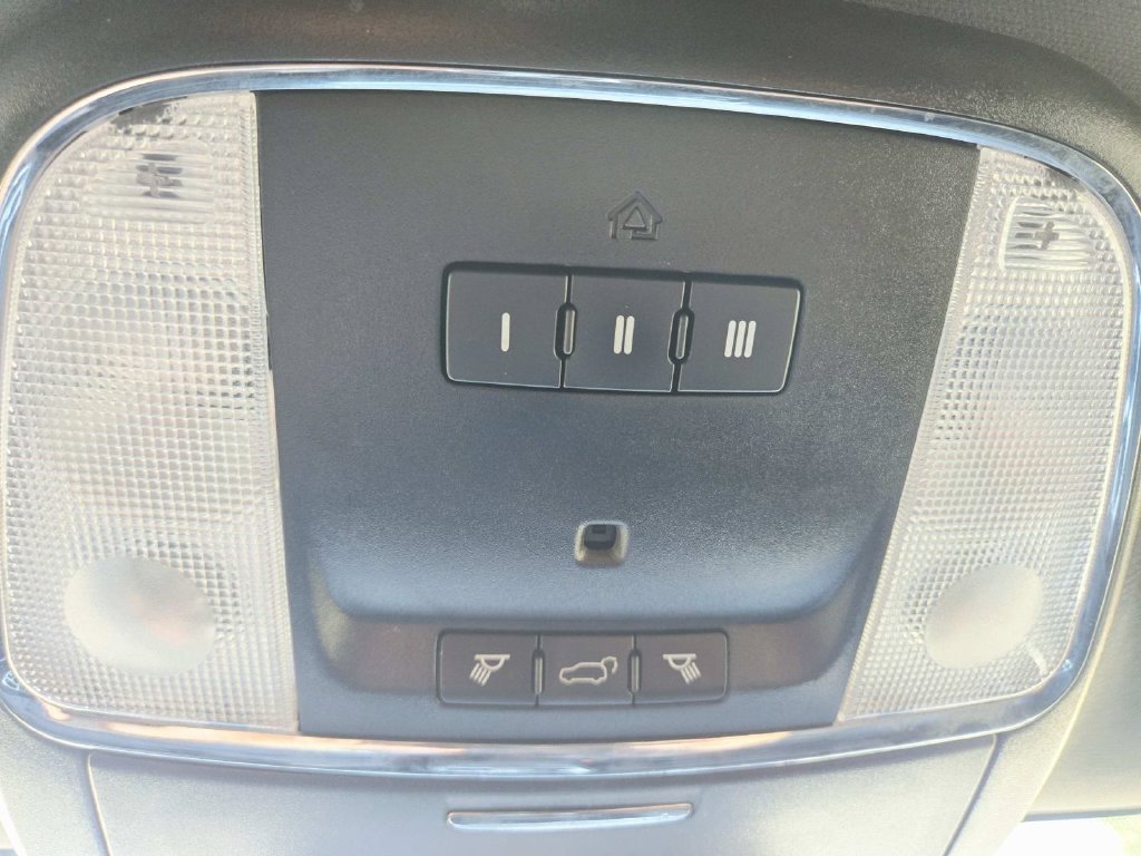 Used 2018 Jeep Grand Cherokee Limited AWD/4WD image 34