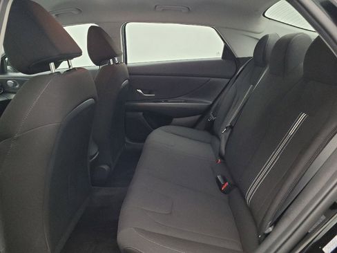 Used 2023 Hyundai Elantra SEL w/ Convenience Package FWD image 18