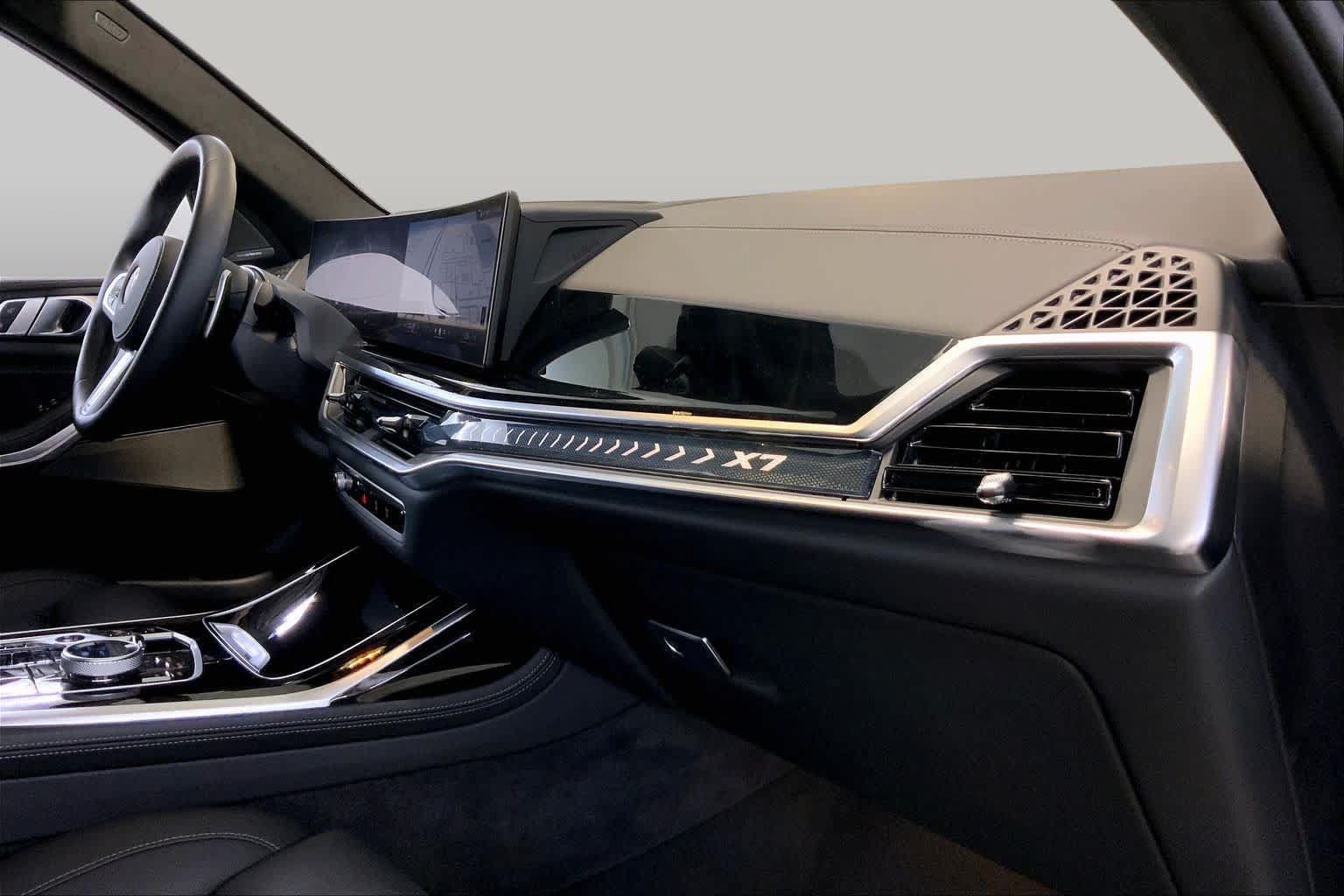 Used 2026 BMW X7 xDrive40i AWD/4WD image 18