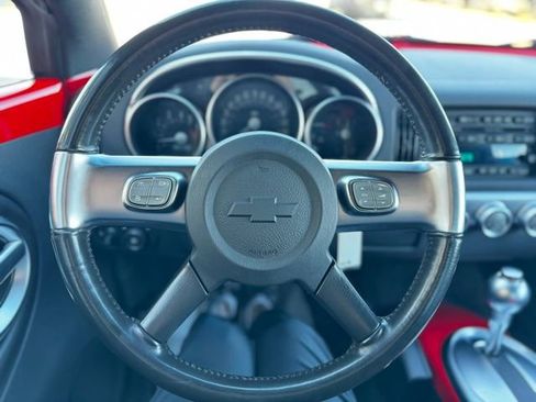 Used 2004 Chevrolet SSR w/ Preferred Equipment Group image 21