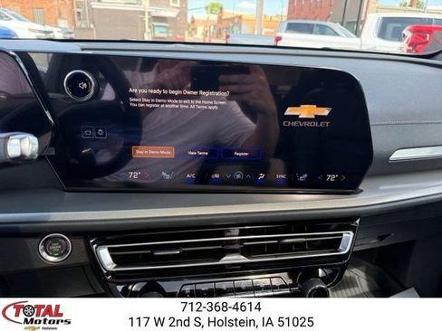 New 2026 Chevrolet Traverse LT w/ Sun and Wheel Package AWD/4WD image 24
