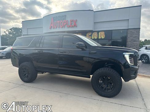 Used 2026 GMC Yukon XL Denali w/ Sun & Power Step Package AWD/4WD image 1
