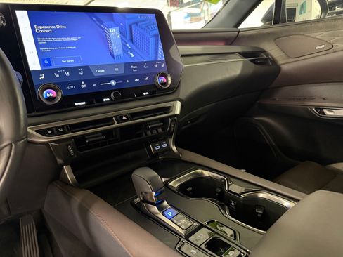 Used 2023 Lexus RX 350 FWD w/ Cold Area Package image 18