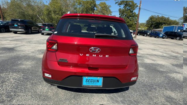 Used 2025 Hyundai Venue SEL FWD image 7