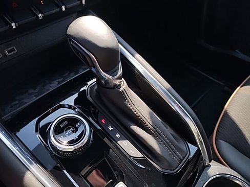 Used 2025 GMC Canyon AT4 w/ Nightfall Edition image 34