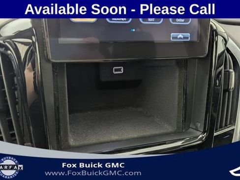 Used 2019 Chevrolet Traverse LT w/ LT Premium Package AWD/4WD image 14