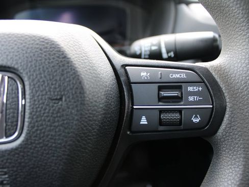Used 2023 Honda Accord EX image 19
