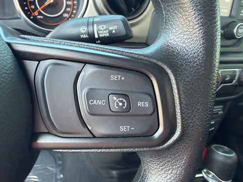 Used 2020 Jeep Wrangler Sport AWD/4WD image 29