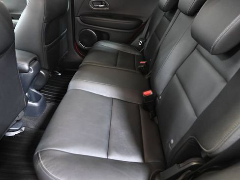 Used 2018 Honda HR-V EX-L image 9